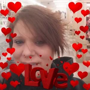 Meet your Posher, Lorrie